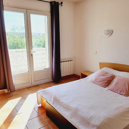 Villa En Pleine Nature Le Muy Ngoại thất bức ảnh